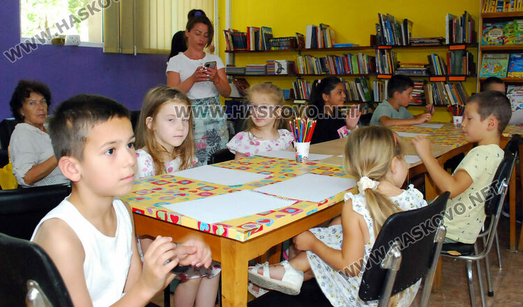 Деца учиха японски език в хасковската библиотека