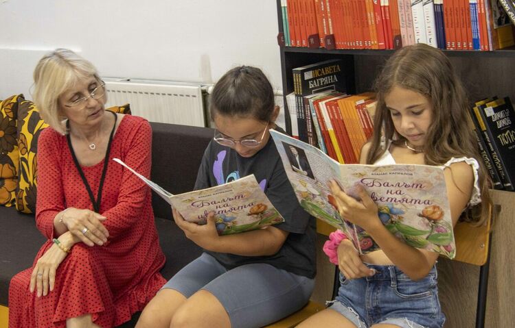 Лятна ваканция с инициативата „Чета на госпожа Библиотека“