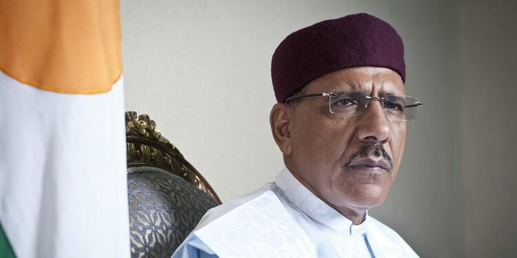 Мохамед Базум - сваленият президент на Нигер, един от последните приятели на Запада в Сахел