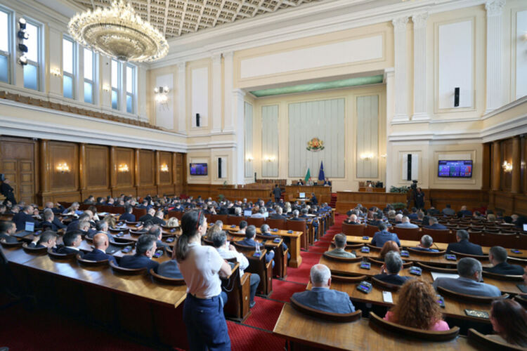Парламентът прие окончателно държавния бюджет за 2023 г.