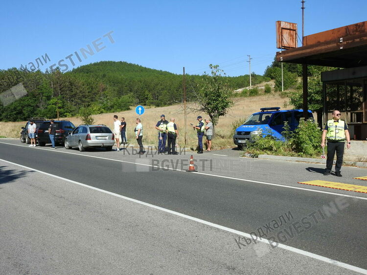 Международният път за Маказа се превърна рали писта, заснети са 9000 клипа за превишена скорост от началото на юни