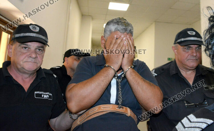 Сириецът, убил сънародник в лагера в Харманли, отрече да е виновен, но призна за удара с нож