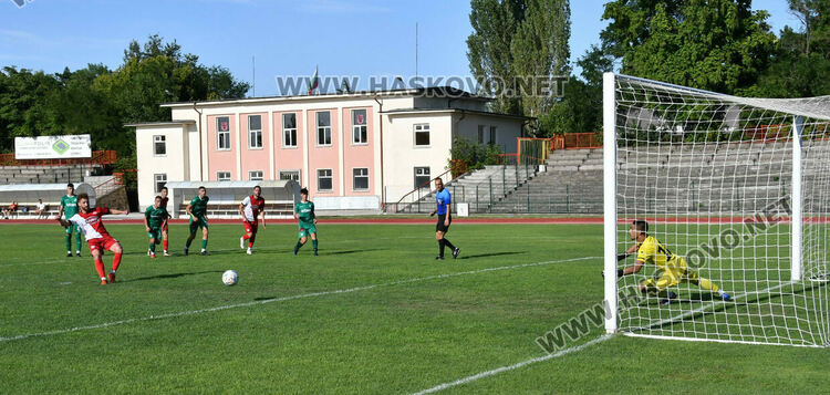  „Саяна- Хасково“ загря за старта на новия сезон с разгром над „Берое II“