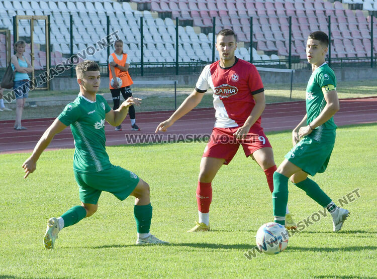  „Саяна- Хасково“ загря за старта на новия сезон с разгром над „Берое II“