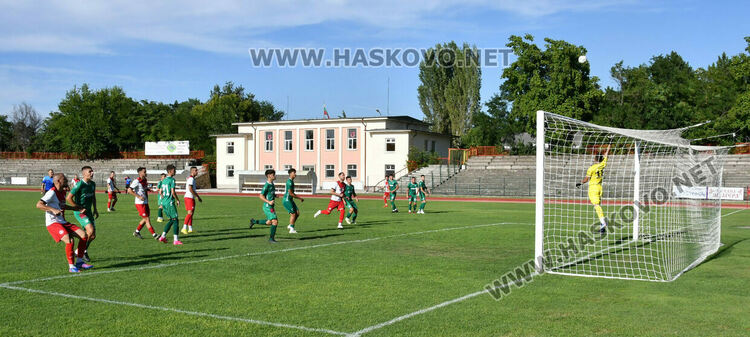  „Саяна- Хасково“ загря за старта на новия сезон с разгром над „Берое II“