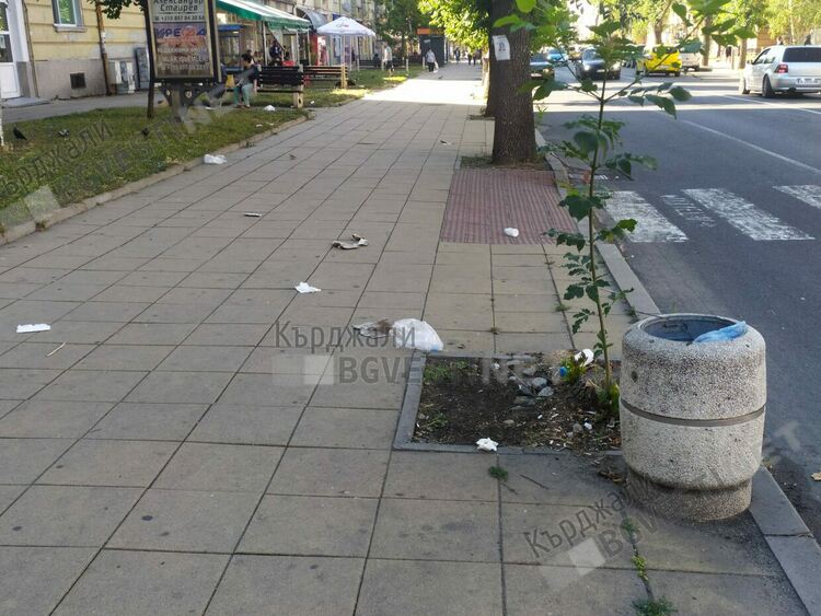 Кърджали посреща утрото със зарината с боклуци  централна  улица