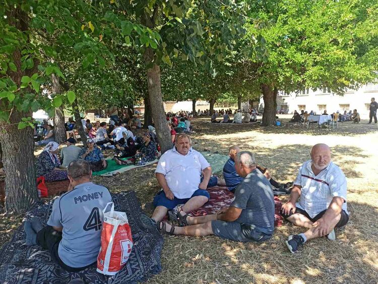 Молебен за берекет, здраве и дъжд извършиха във Воден
