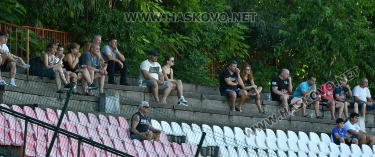  „Саяна- Хасково“ загря за старта на новия сезон с разгром над „Берое II“