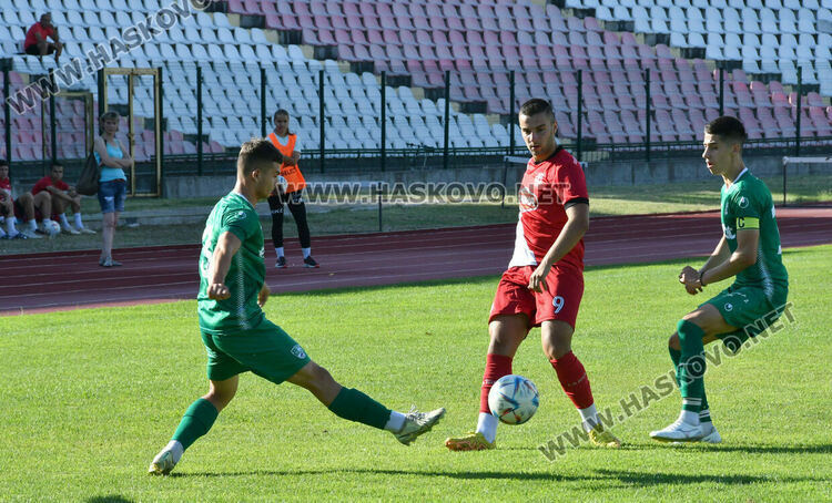  „Саяна- Хасково“ загря за старта на новия сезон с разгром над „Берое II“