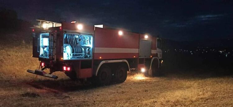 Пожарът в село Искра е локализиран, продължава доизгасяването му