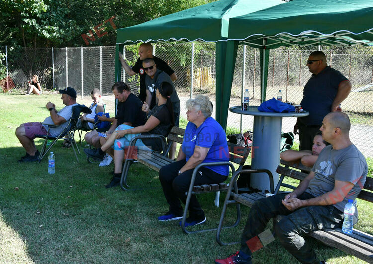 Участници от 15 града се включиха в семинар по послушание, защита и работа с германско овчарско куче провеждащ се в Димитровград