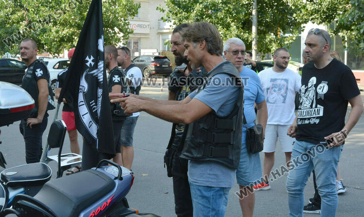 Хасково изпрати подкрепата си към малтретираното момиче от Стара Загора и протестира срещу насилието