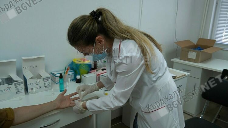 Едва 11 души са се тествали за хепатит В и С в кампанията на РЗИ