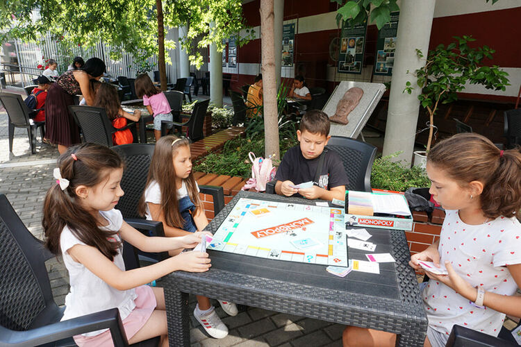 Лятната програма за деца на библиотеката продължава през август