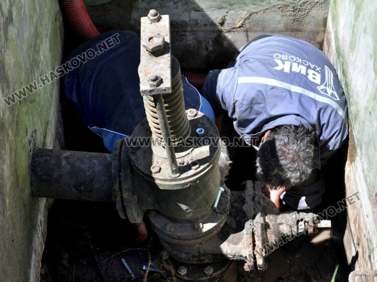 Две села са без вода в жегата, ВиК – Хасково отстранява аварии