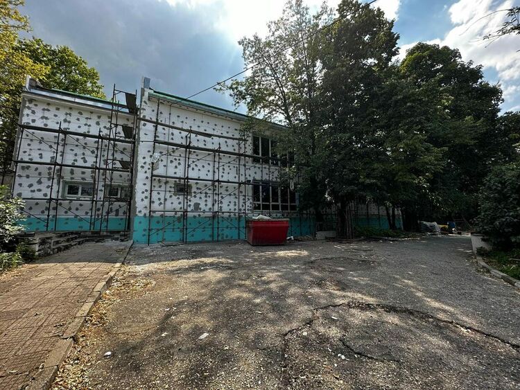 Ремонтните дейности на сградата на ОУ "Отец Паисий" в Мулдава текат по план