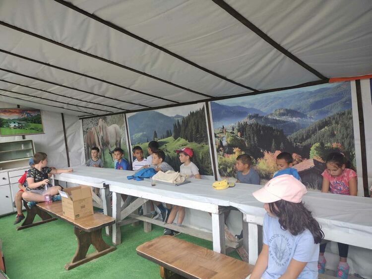 Забавно лято за децата организира читалището в Момчиловци