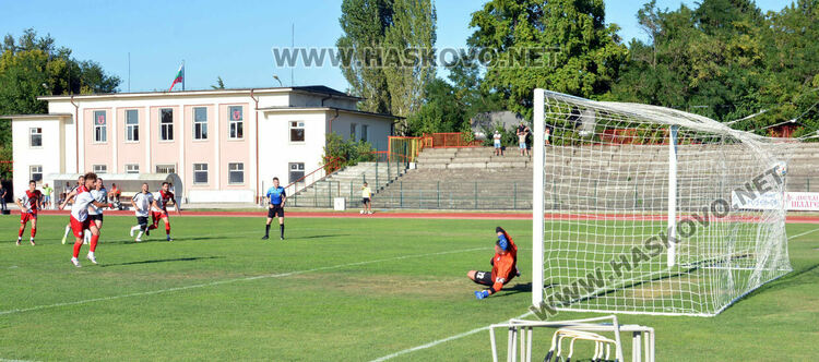„Саяна Хасково“ с успешен старт във футболното първенство