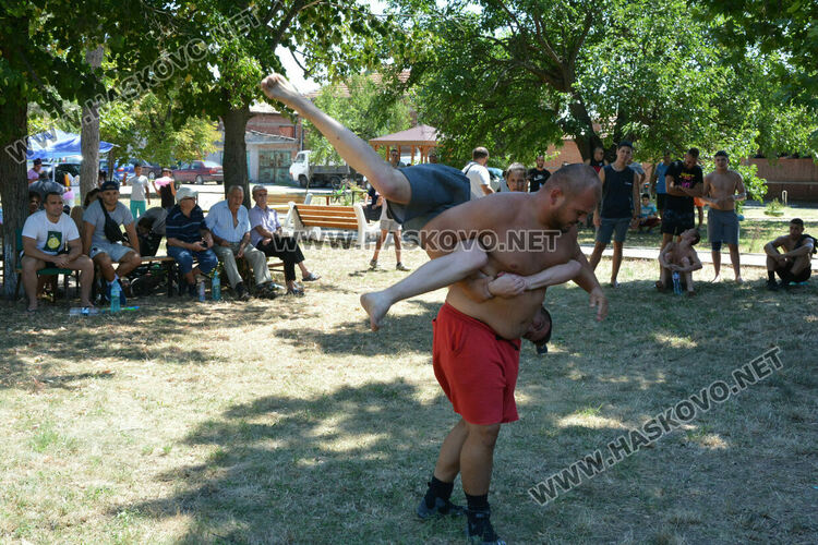 Драгомир Димов е шампион в тежка категория на народни борби