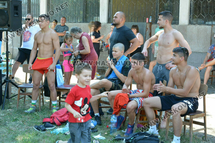 Драгомир Димов е шампион в тежка категория на народни борби