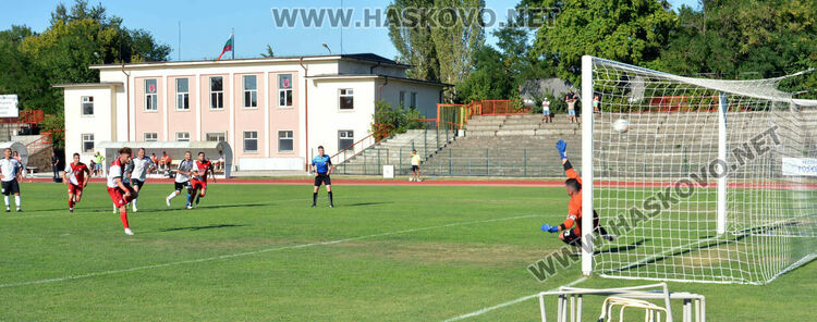 „Саяна Хасково“ с успешен старт във футболното първенство