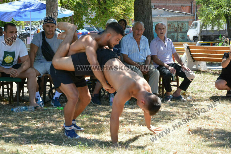 Драгомир Димов е шампион в тежка категория на народни борби