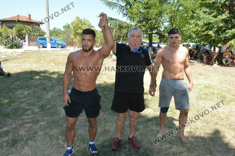 Драгомир Димов е шампион в тежка категория на народни борби