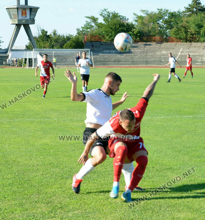 „Саяна Хасково“ с успешен старт във футболното първенство