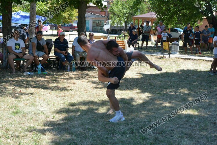 Драгомир Димов е шампион в тежка категория на народни борби