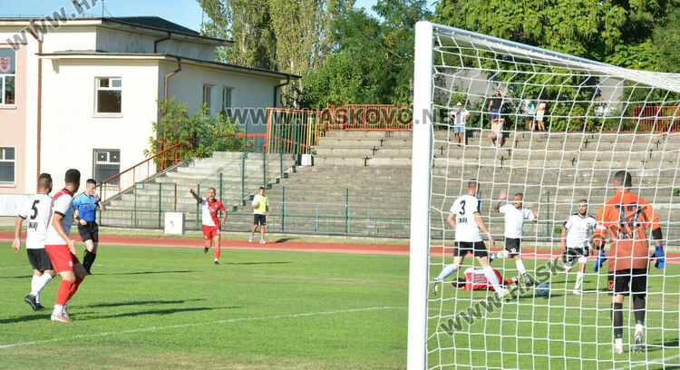 „Саяна Хасково“ с успешен старт във футболното първенство