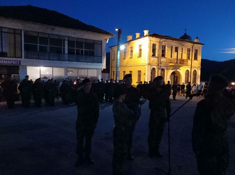 Комитското село Славейно почете героите си Пейо и Кольо Шишманови