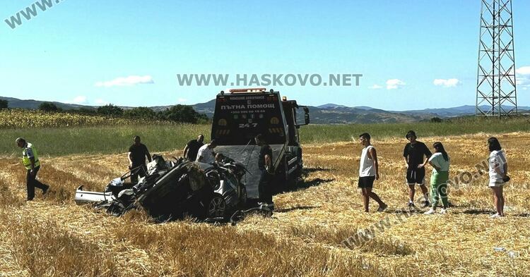 Тежка катастрофа със загинали младежи край Пчелари