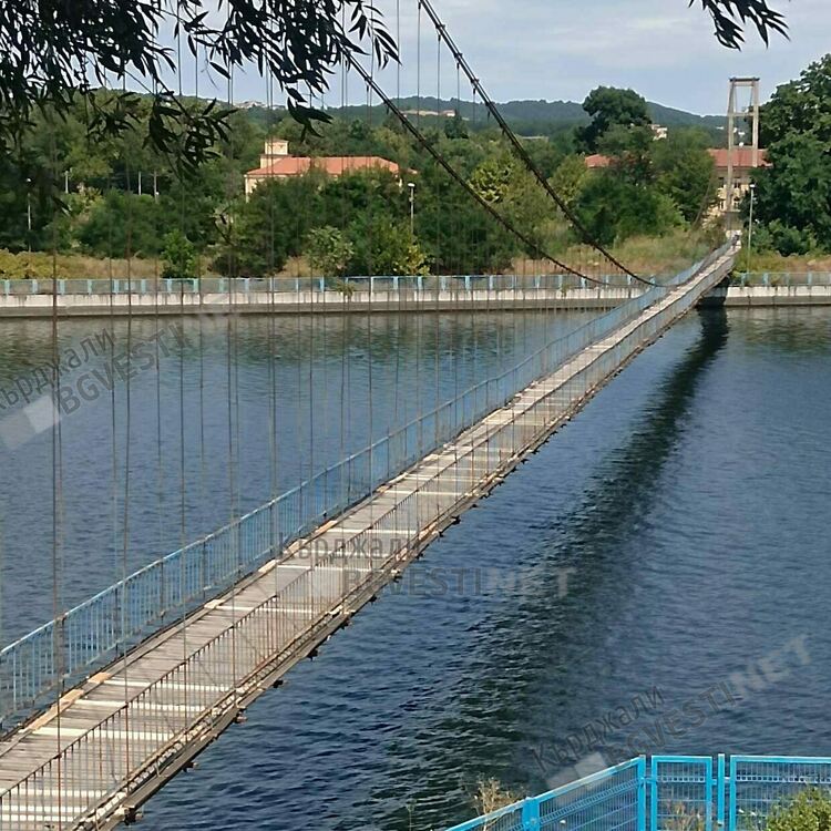 Приключиха ремонтните дейности по Въжения мост в Кърджали