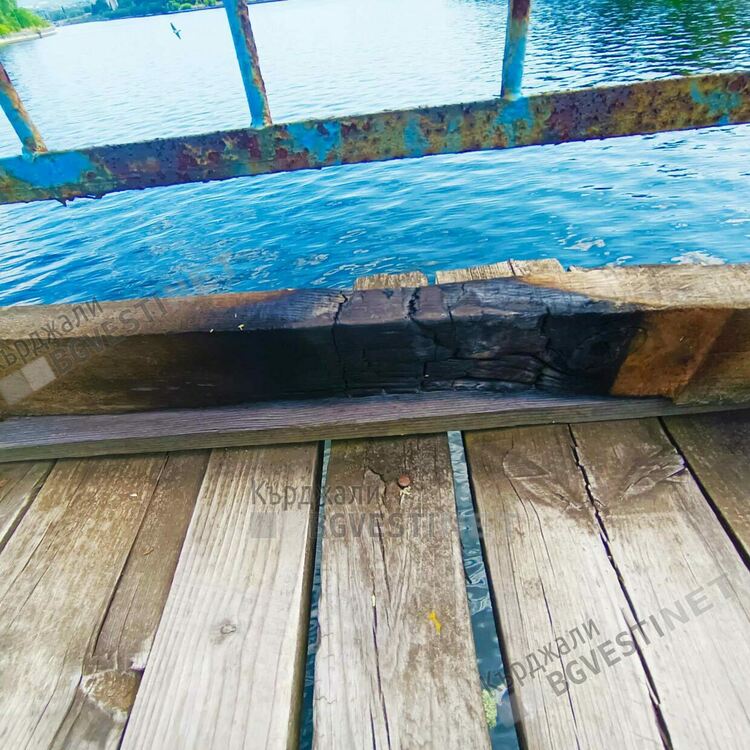 Приключиха ремонтните дейности по Въжения мост в Кърджали