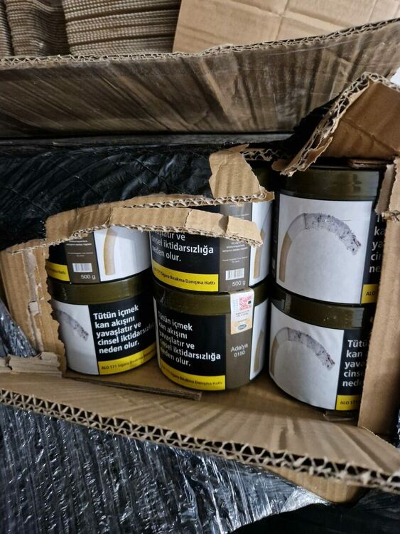 4 тона недеклариран тютюн за наргиле и „маркови“ стоки откриха на ГКПП Капитан Андреево