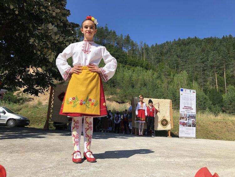 Фестивал на изкуствата - територия "Кичика"-Мадан-Рудозем събра над 200 участници