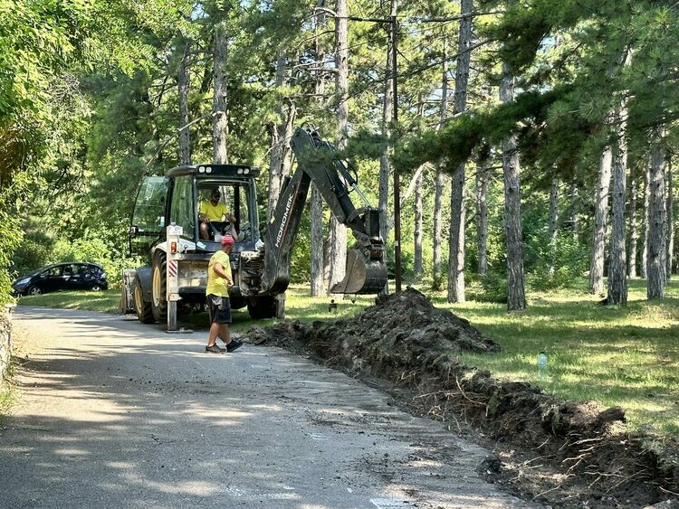 Ремонтираха алеята около ст. "Хасково"