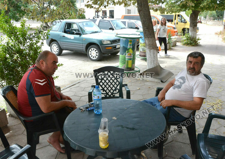 Подмяна на водопровод спря ремонт на път в Хасковско, водачите обикалят