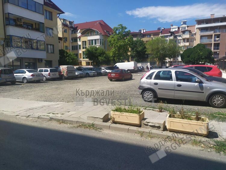   Централни улици в Кърджали са оставени десетилетия без осветление, общината се задейства