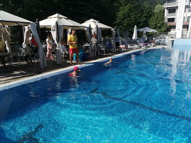 19 участника се включиха в турнира по плуване в чест на Празника на Девин и минералната вода