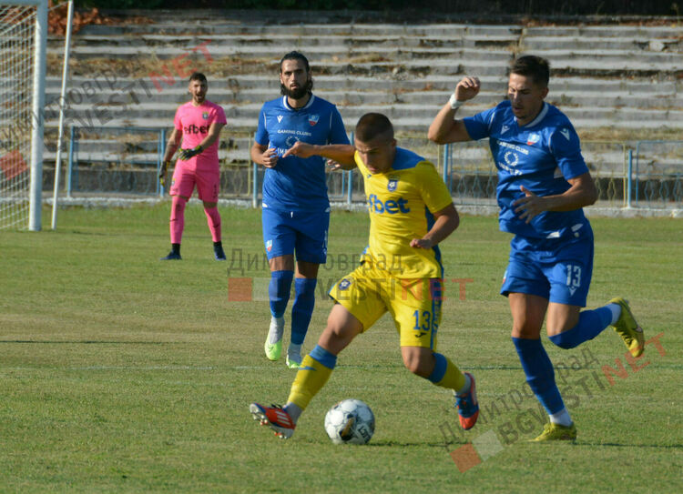 „Спартак“ надигра „Димитровград“ с 2:0