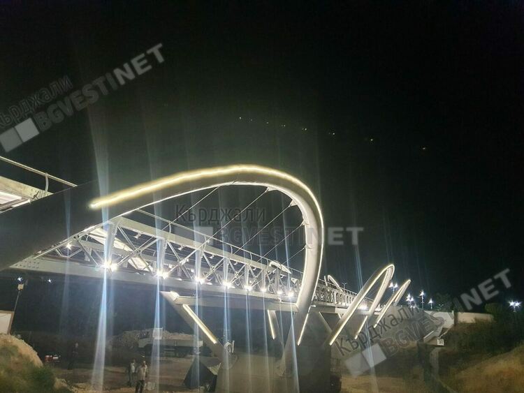 Мостостроителите в Източните Родопи с поредно уникално творение, жест към влюбените в Кърджали