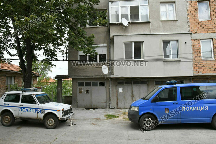 Полицейска акция със следово куче и арест в Хасково