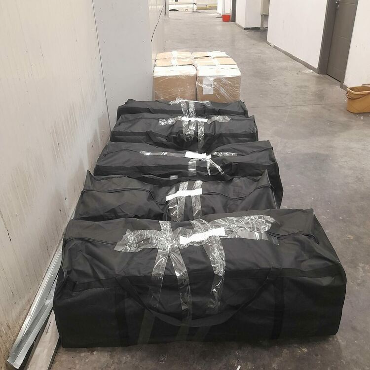 Задържаха шофьор на тир с марихуана за 2.3 млн. лв.