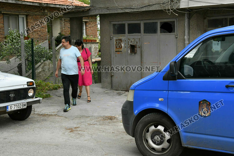 Полицейска акция със следово куче и арест в Хасково