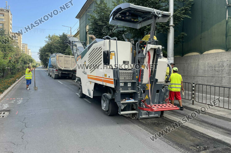 Затвориха бул. „Раковски“ в Хасково за ремонт, отклоняват трафика