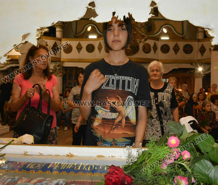 Литургия в „Света Богородица“ на храмовия празник