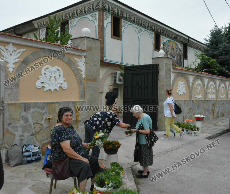 Литургия в „Света Богородица“ на храмовия празник