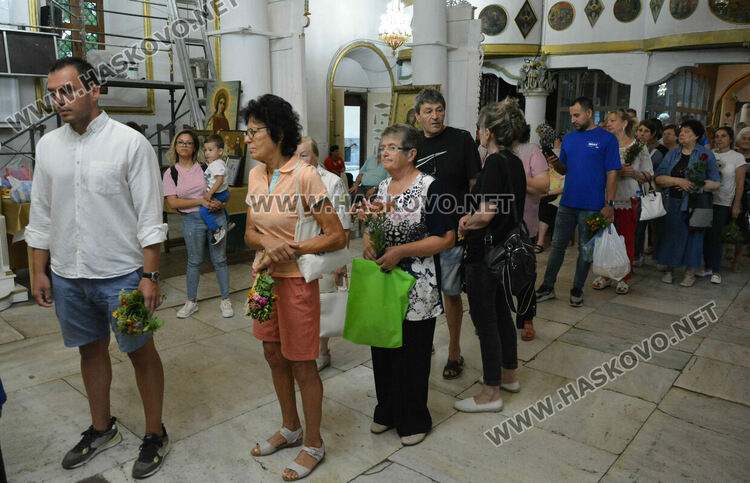 Литургия в „Света Богородица“ на храмовия празник