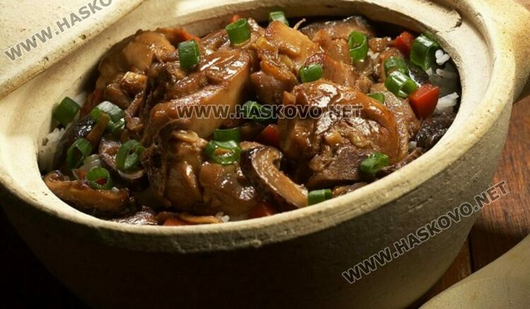 Александър Милушев представи книга с рецепти в рими